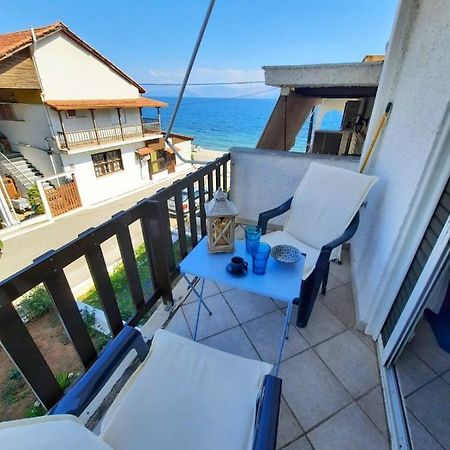 Beautiful Seaside Studio Akrata Exterior photo